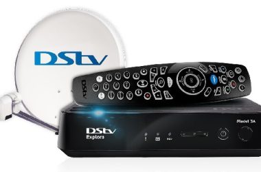 how to chat with dstv on whatsapp