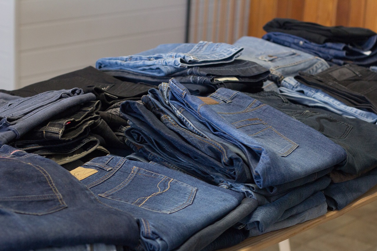 Is It A Good Idea To Buy Used Clothing And Shoes At Wholesale